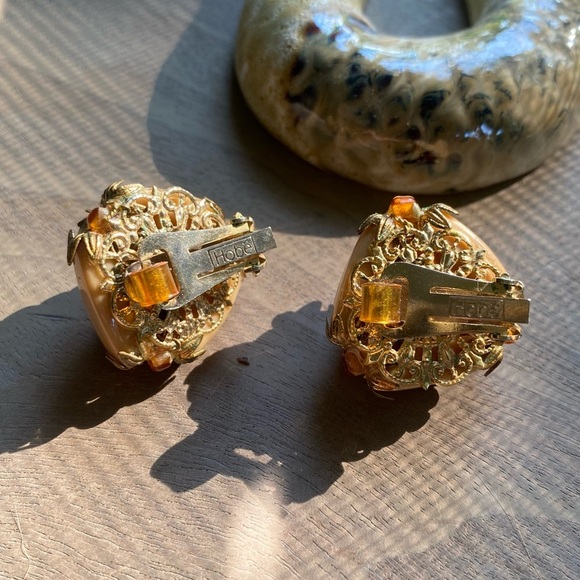 Vintage Hobé Amber Glass Bead and Lucite Clip On Triangle Earrings - Picture 4 of 5